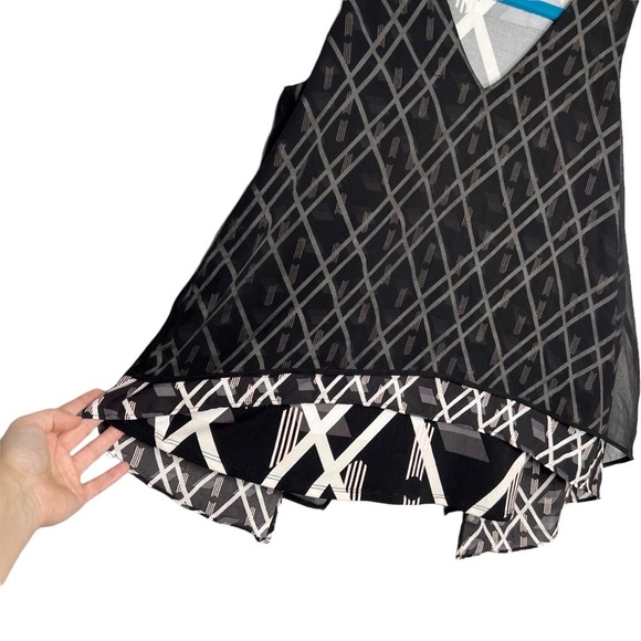 WHBM Layered Split Back V Neck Sleeveless High Low Blouse - Picture 2 of 9